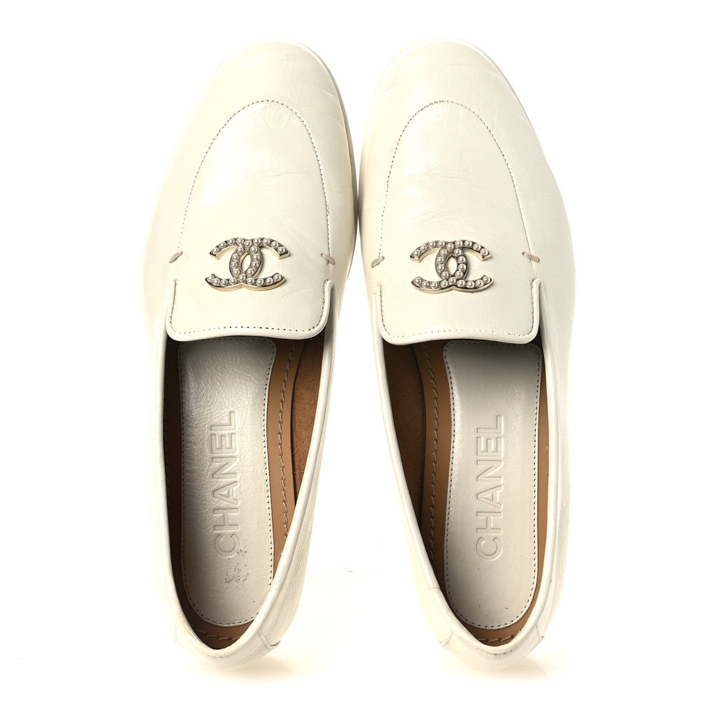 Shiny Calfskin Pearl CC Mocassin Loafers 36 White