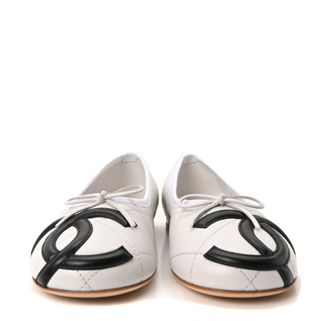 Lambskin Quilted CC Cambon Ballet Flats 35 White Black