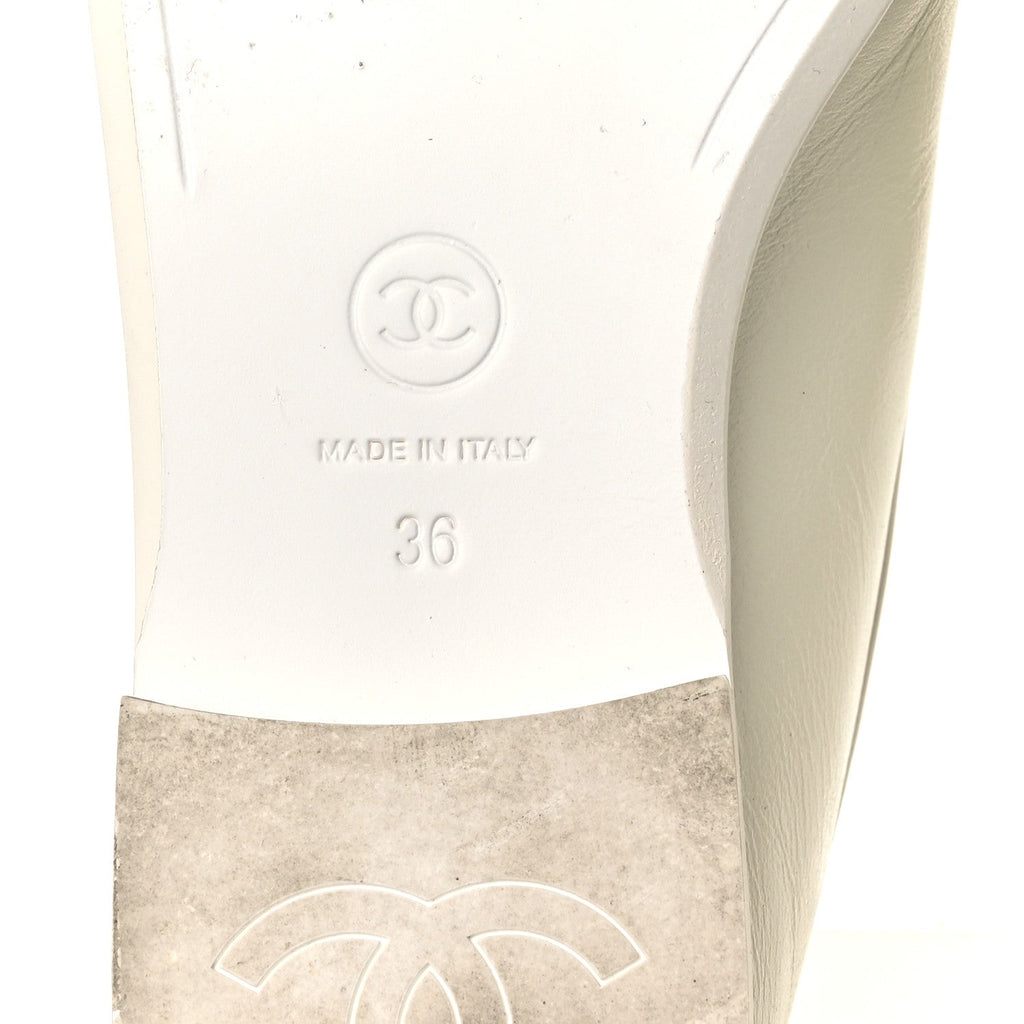 Shiny Calfskin Pearl CC Mocassin Loafers 36 White