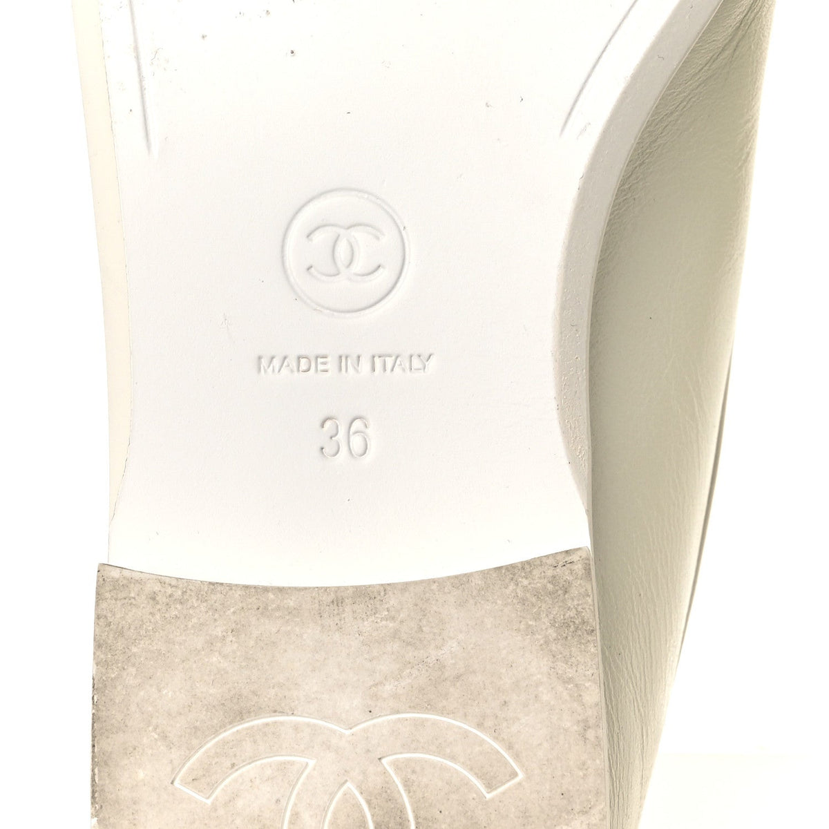 Shiny Calfskin Pearl CC Mocassin Loafers 36 White