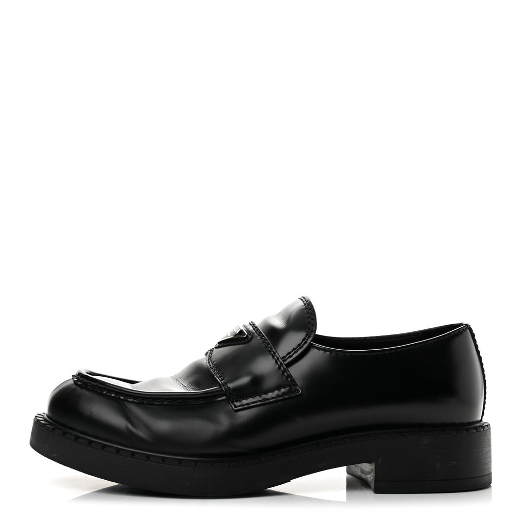 Spazzolato Metal Triangle Logo Mens 35mm Loafers 9.5 Black