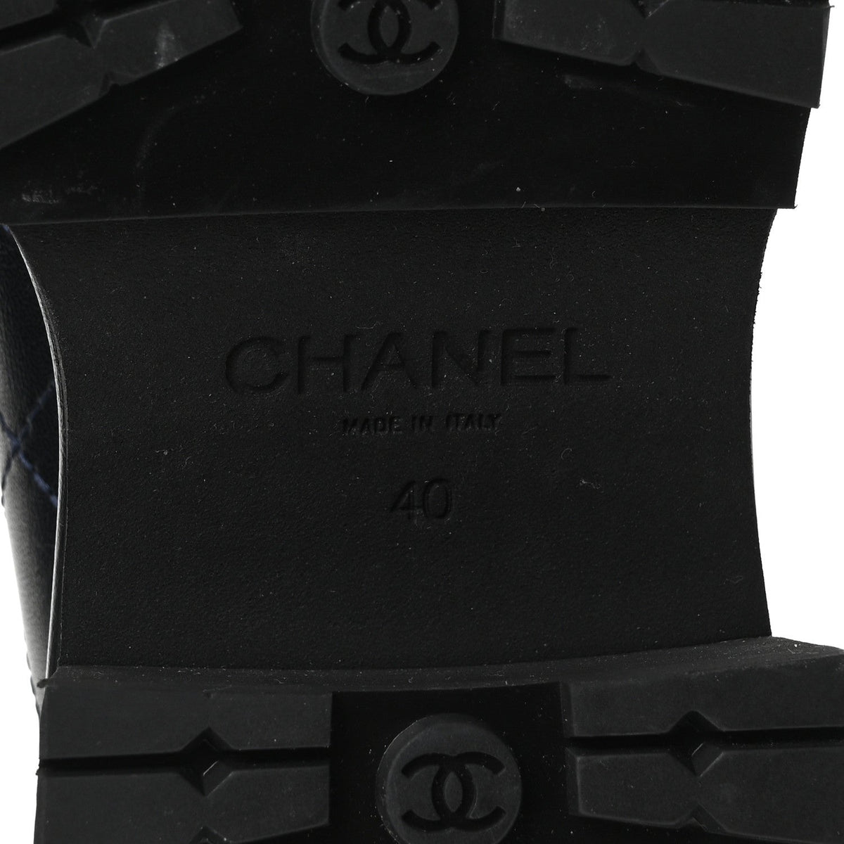 Calfskin Quilted CC Mocassin Loafers 40 Navy Blue
