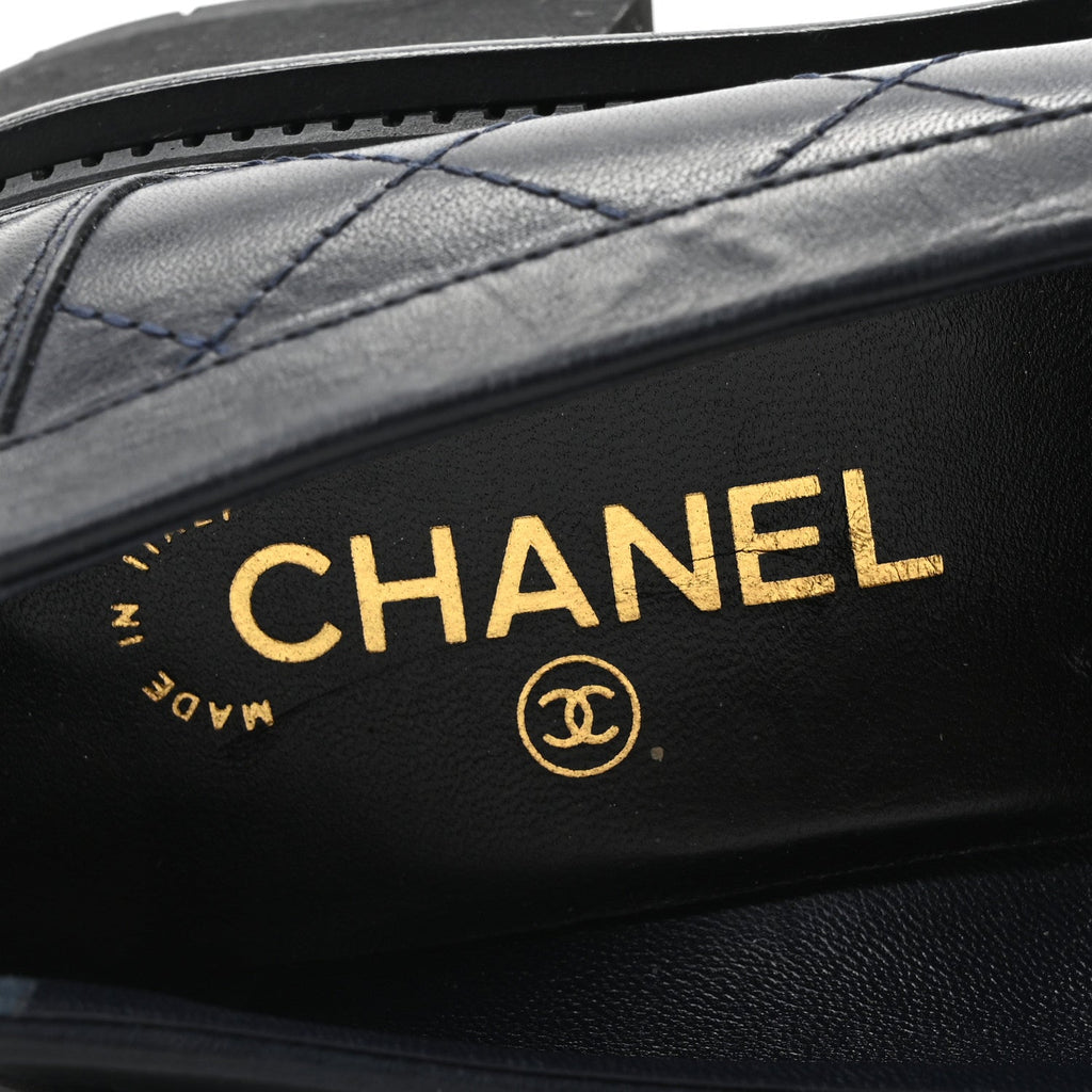 Calfskin Quilted CC Mocassin Loafers 40 Navy Blue