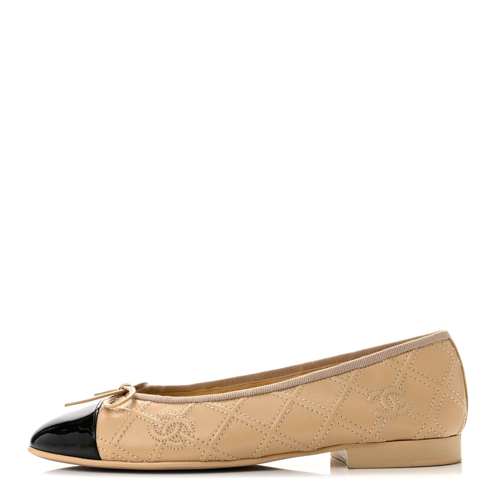 Lambskin Patent Double Stitched CC Cap Toe Ballerina Flats 37 Beige Black