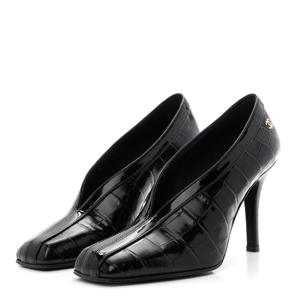 Crocodile Embossed Patent Calfskin Pumps 36 Black