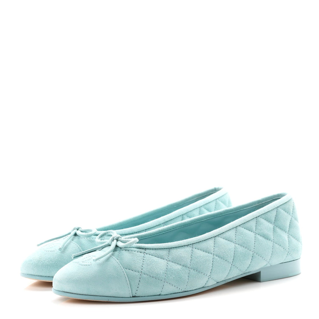 Suede Calfskin Quilted Cap Toe CC Ballerina Flats 38 Light Blue