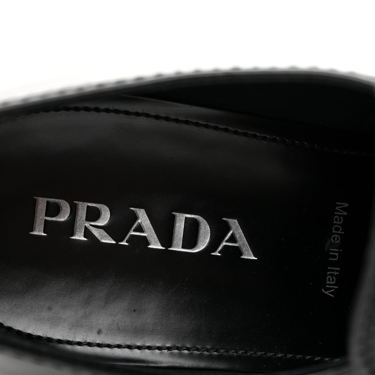 Spazzolato Metal Triangle Logo Mens 35mm Loafers 9.5 Black