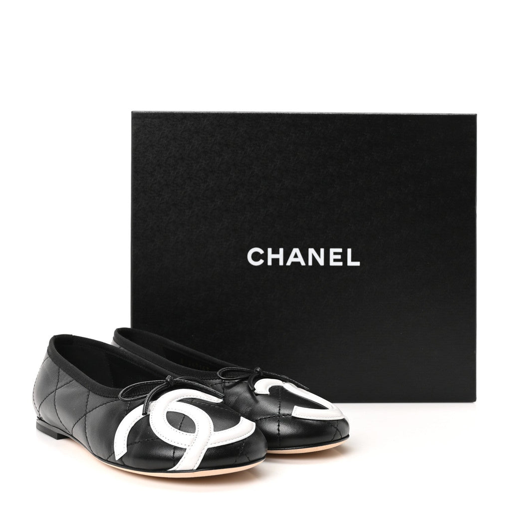 Lambskin Quilted CC Cambon Ballet Flats 35 Black White