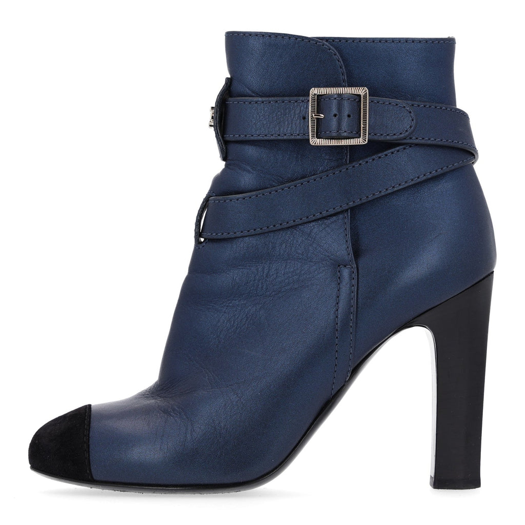 Calfskin Suede Cap Toe CC Short Boots 38.5 Navy Black