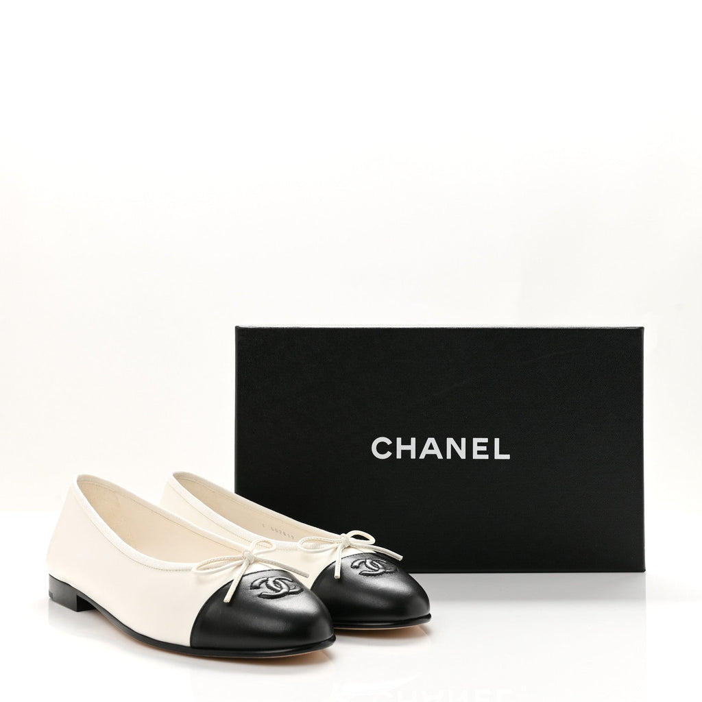 Lambskin Cap Toe CC Ballerina Flats 38.5 White Black