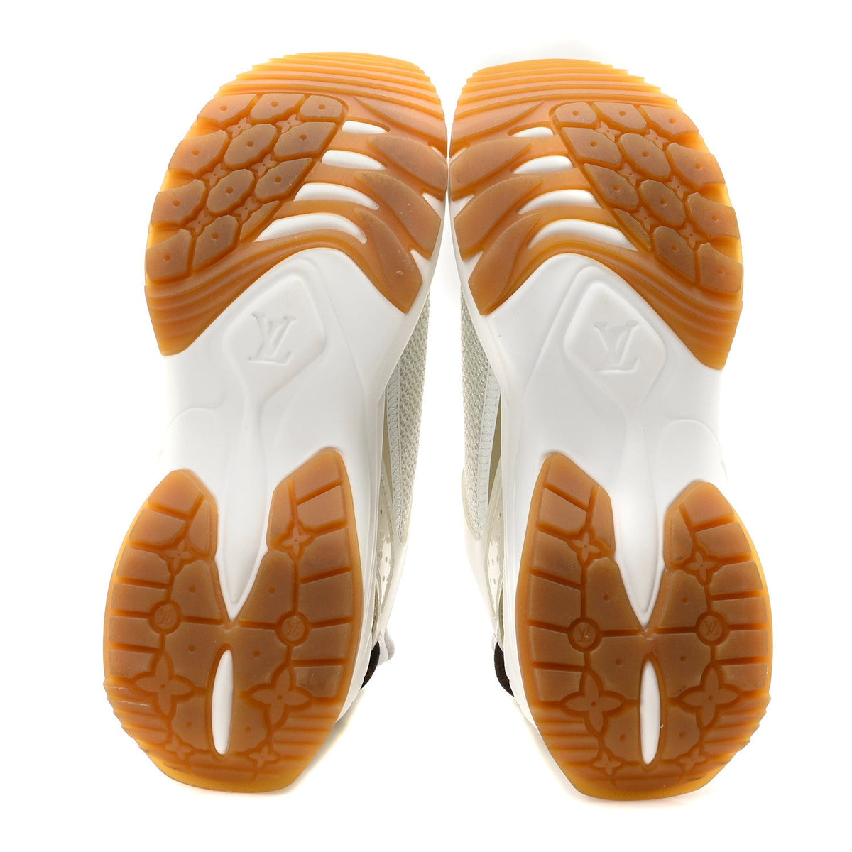 Monogram Calfskin Run 55 Sneakers 37 White