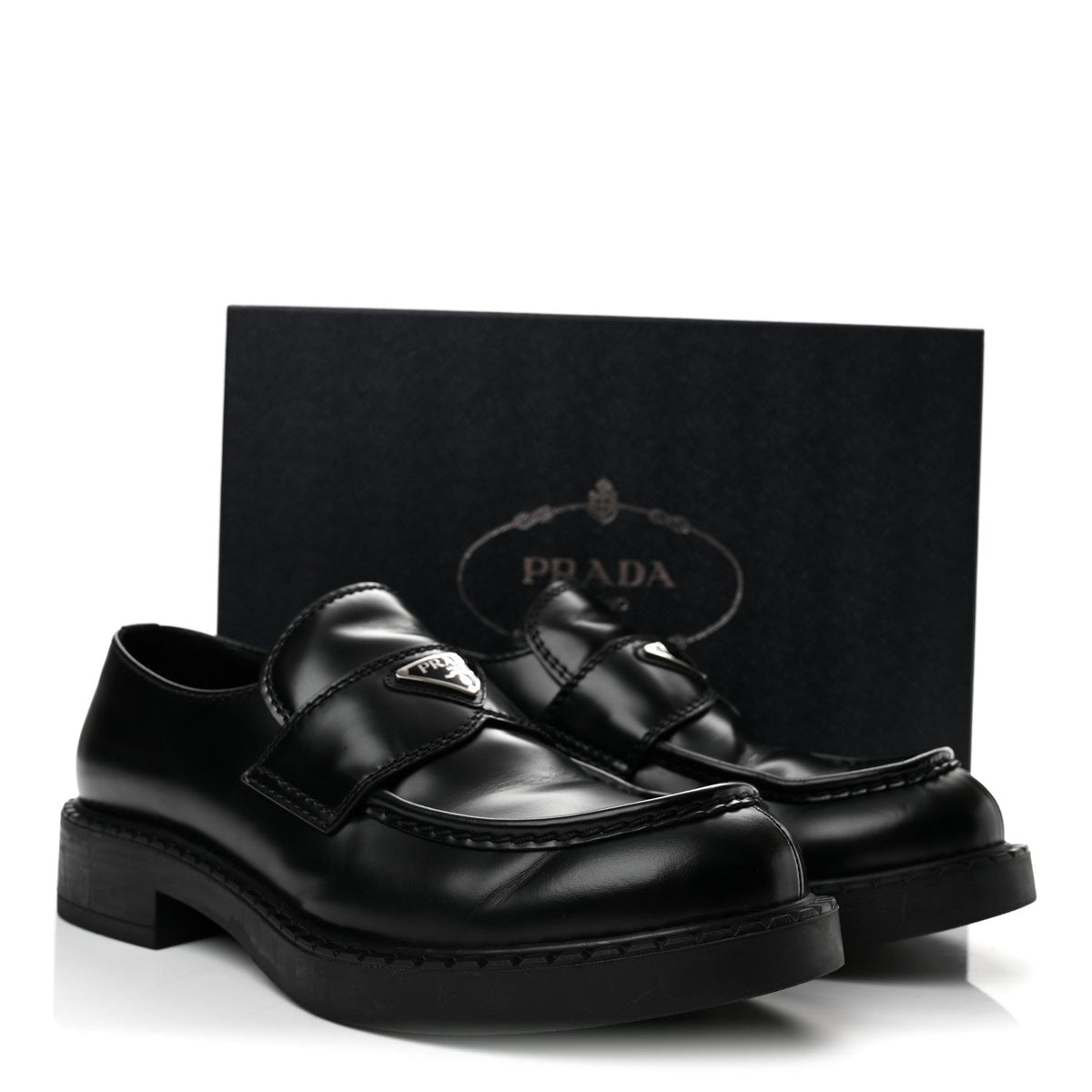 Spazzolato Metal Triangle Logo Mens 35mm Loafers 9.5 Black