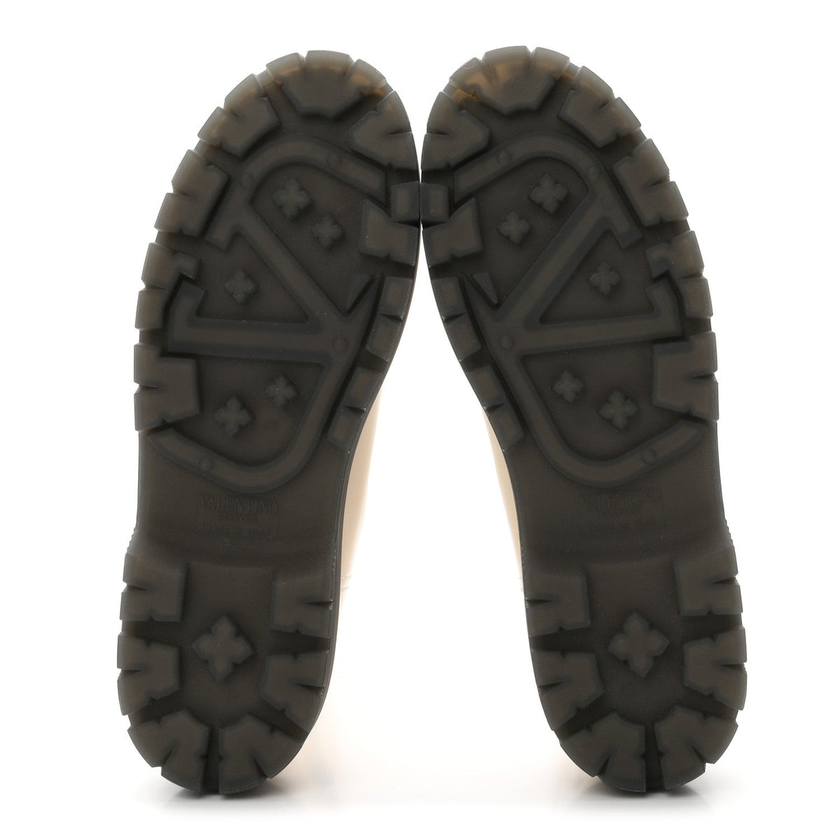 Calfskin One Stud Beatle 45mm Boots 41 Light Ivory