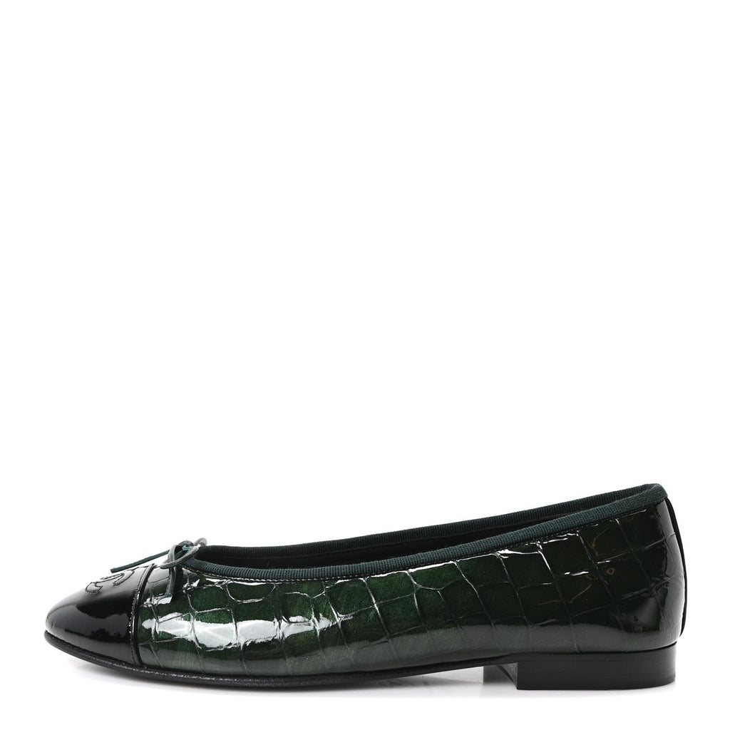 Crocodile Embossed Patent Calfskin Cap Toe CC Ballerina Flats 38 Dark Green Black