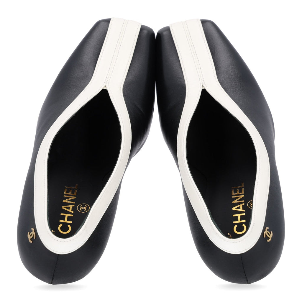 Lambskin Pumps 38.5 Black Ivory