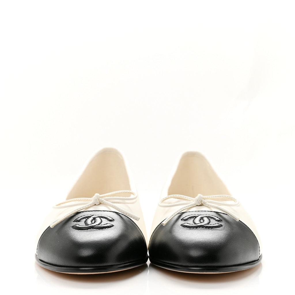 Lambskin Cap Toe CC Ballerina Flats 38.5 White Black