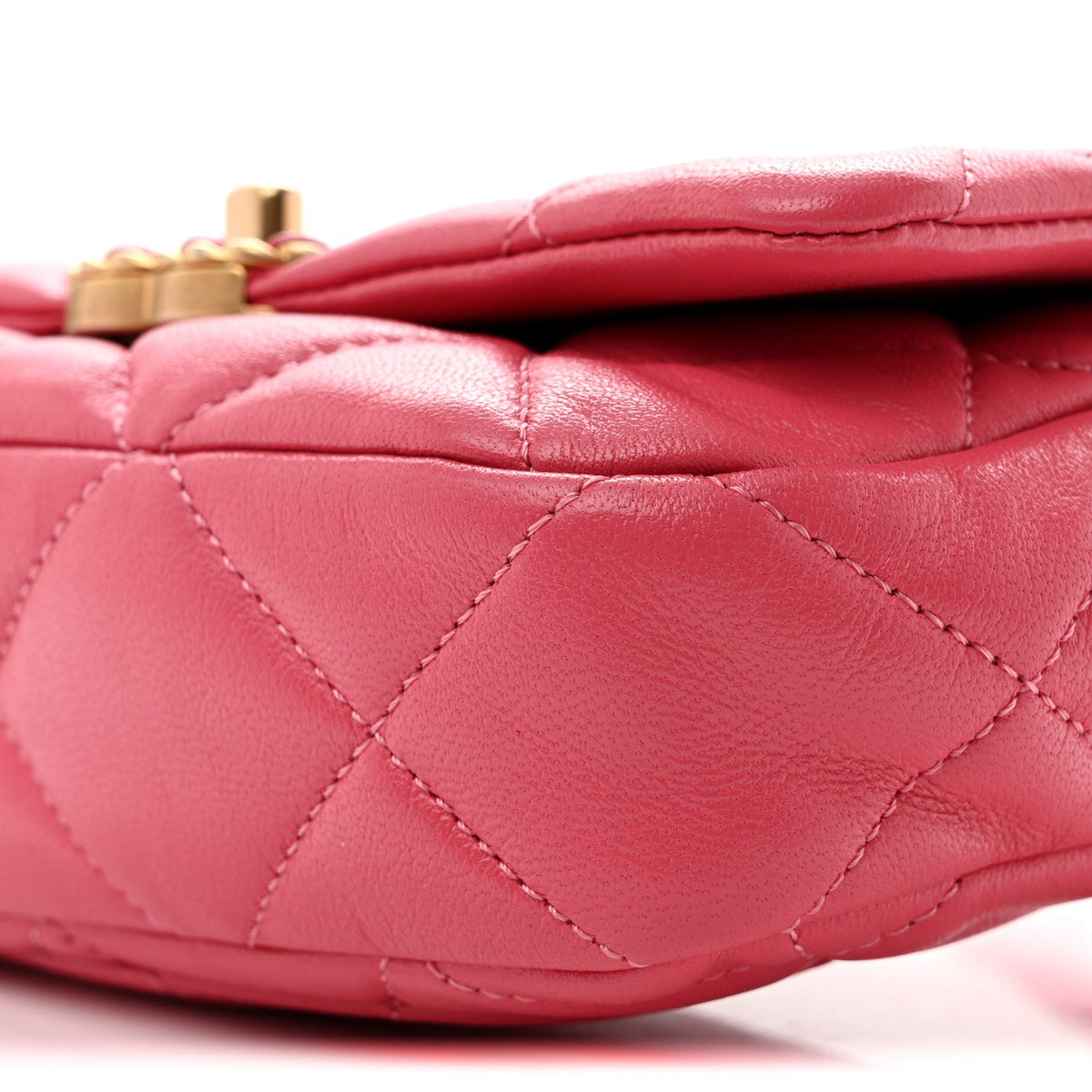 Lambskin Quilted Chanel 19 Waist Bag Pink