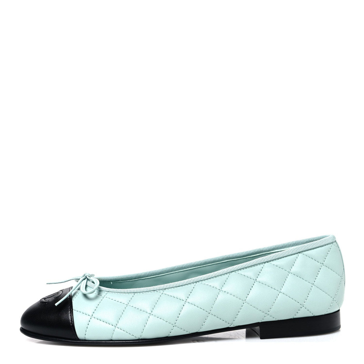 Lambskin Quilted CC Cap Toe Ballerina Flats 38 Light Blue Black