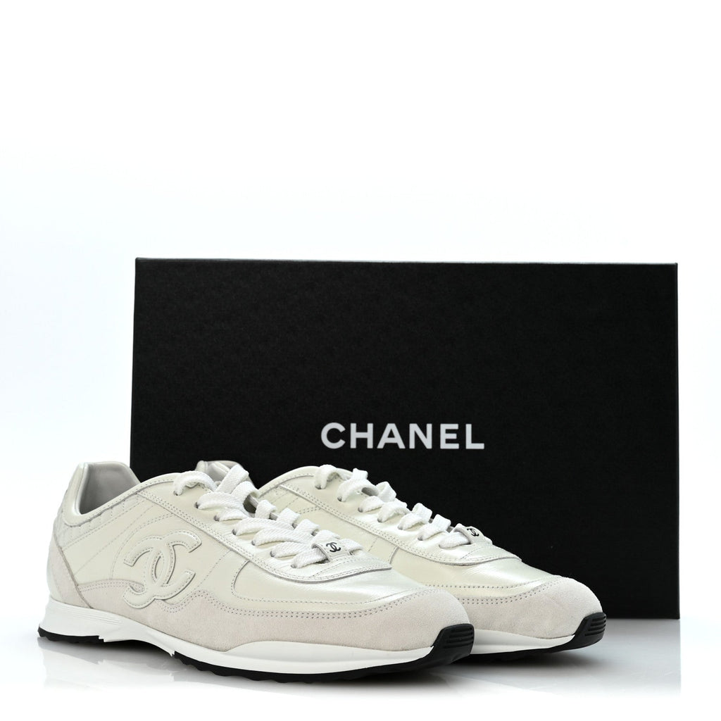Suede Calfskin Quilted CC Sneakers 39 White Black