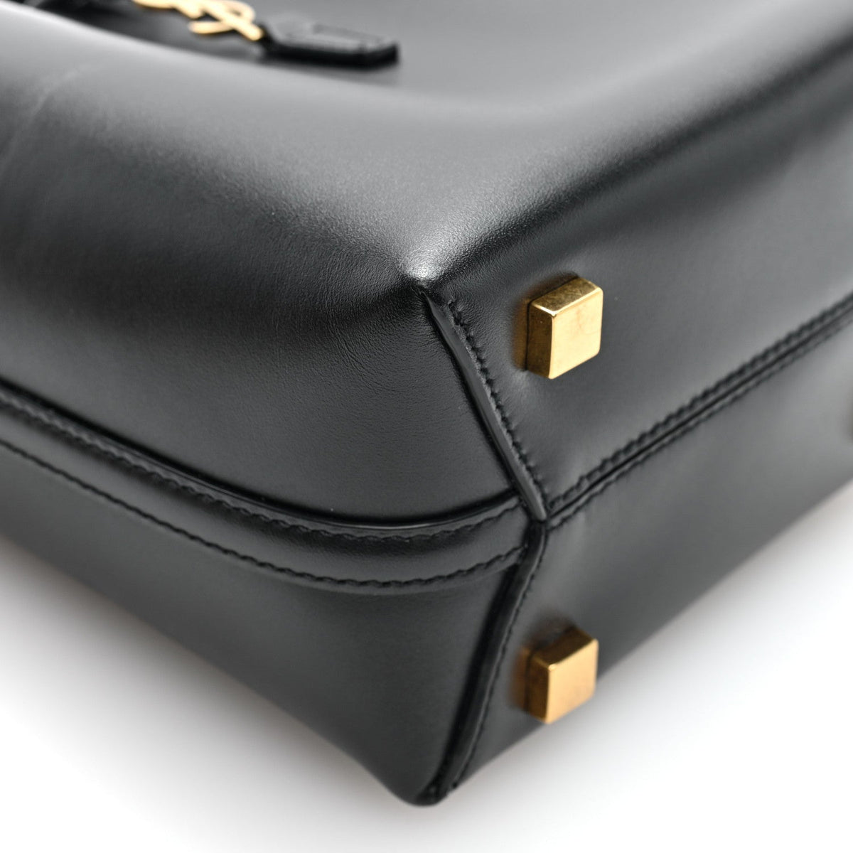 Shiny Calfskin Le 37 Mini Bucket Bag Black