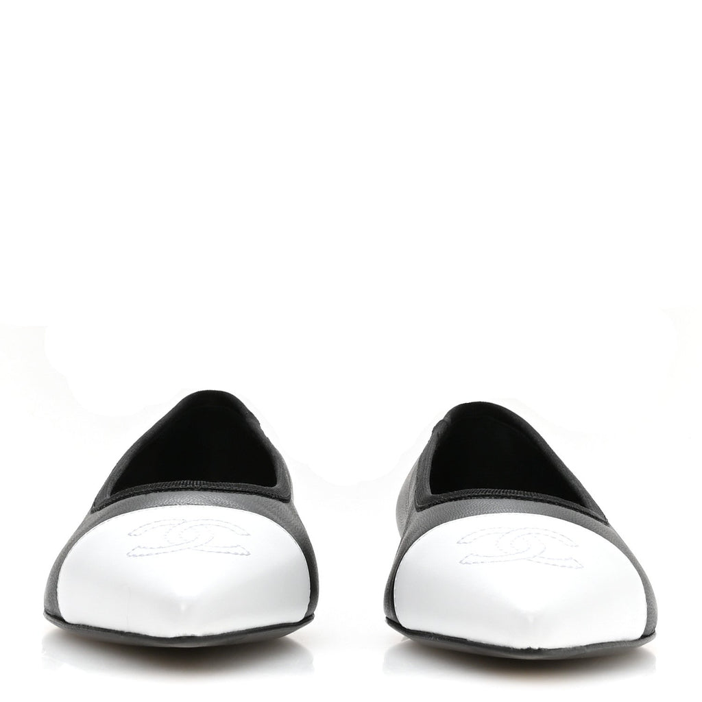 Lambskin Iridescent Lambskin Cap Toe CC Flats 37 Black White