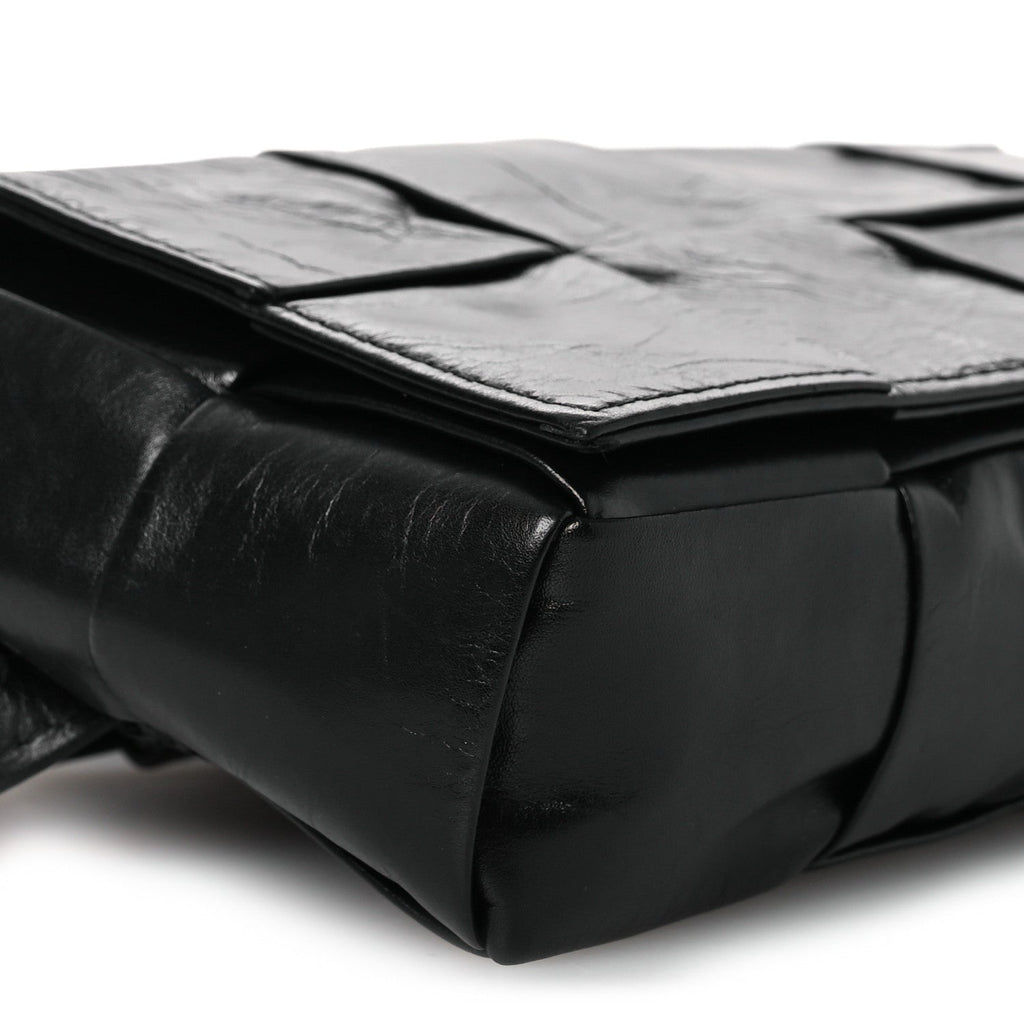 Paper Calfskin Maxi Intreccio The Belt Cassette Bag Black
