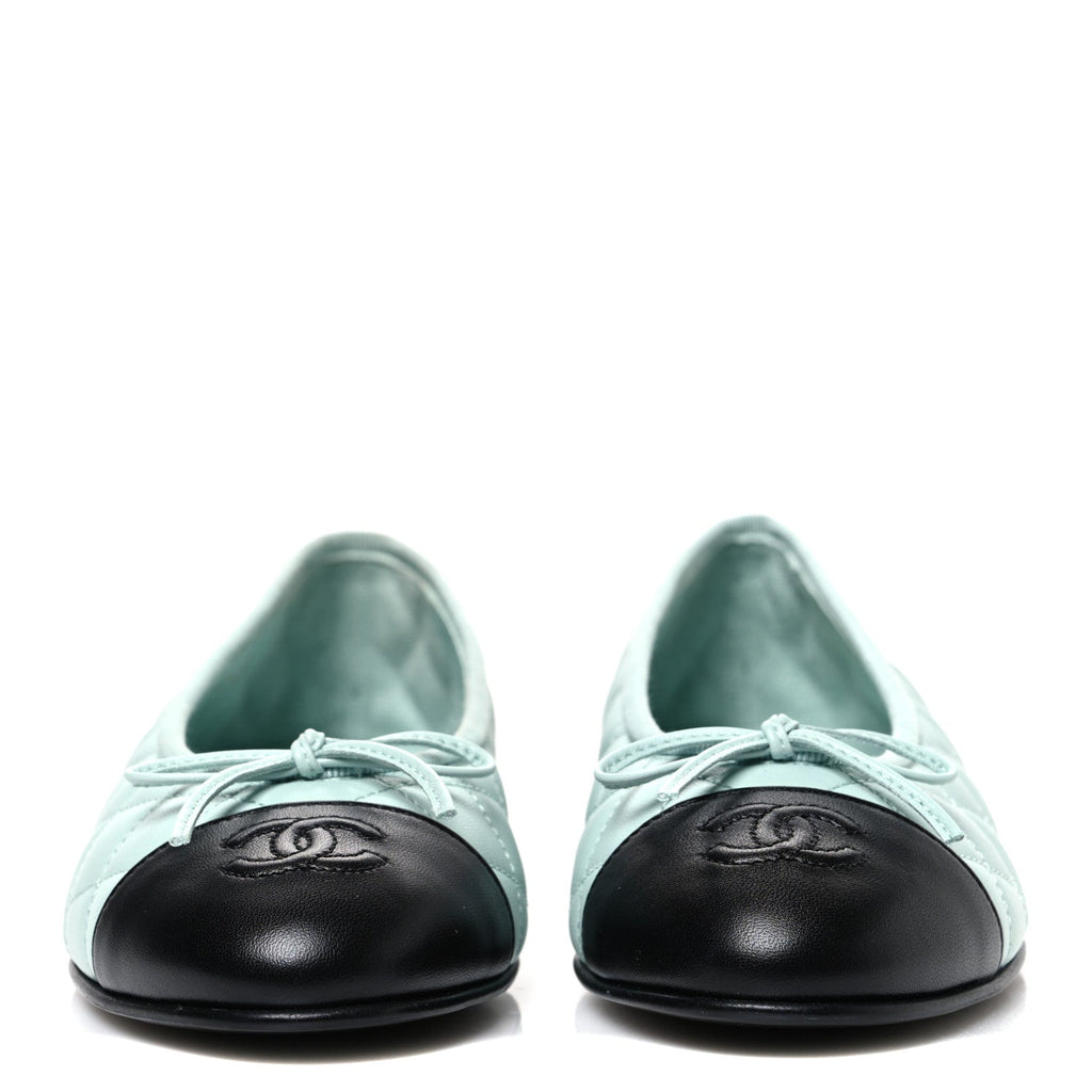 Lambskin Quilted CC Cap Toe Ballerina Flats 38 Light Blue Black