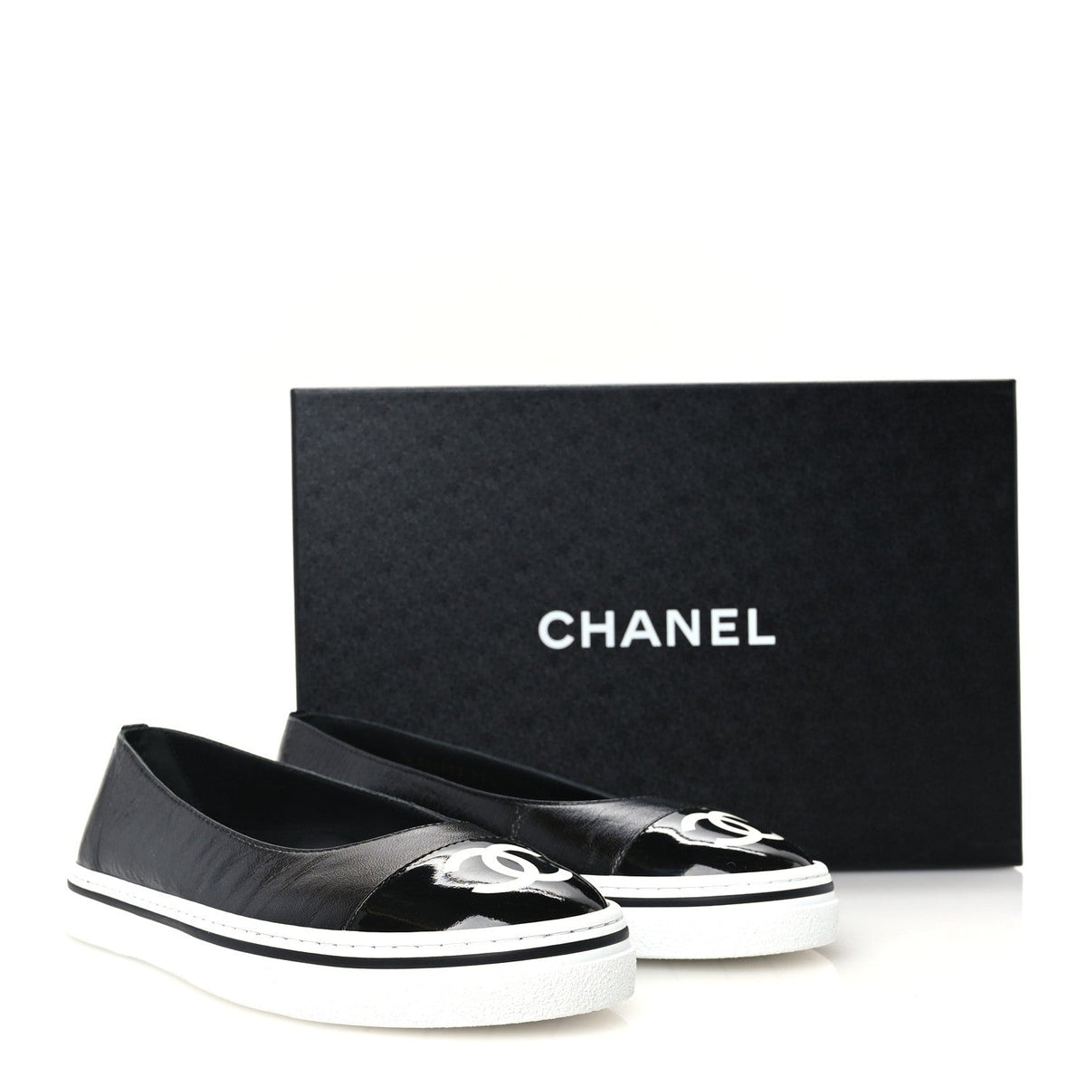 Crumpled Shiny Lambskin Patent Calfskin CC Ballet Flats 37.5 Black