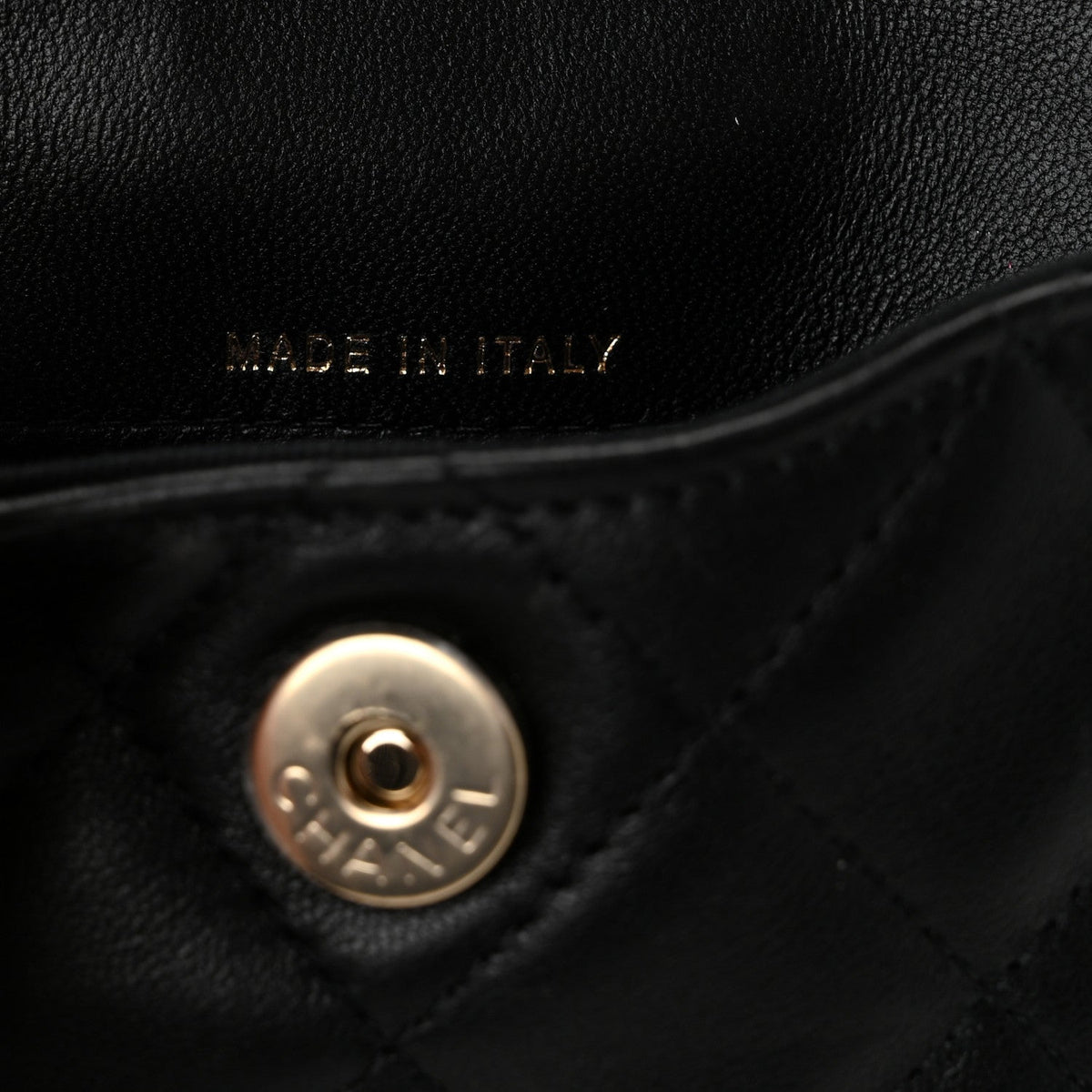 Lambskin Quilted Pearl Chain Belt Bag Black