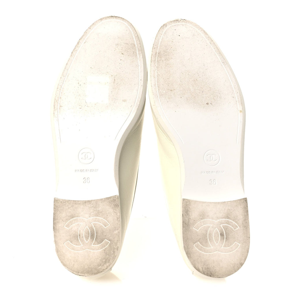 Shiny Calfskin Pearl CC Mocassin Loafers 36 White
