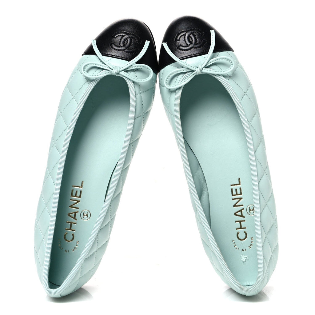 Lambskin Quilted CC Cap Toe Ballerina Flats 38 Light Blue Black