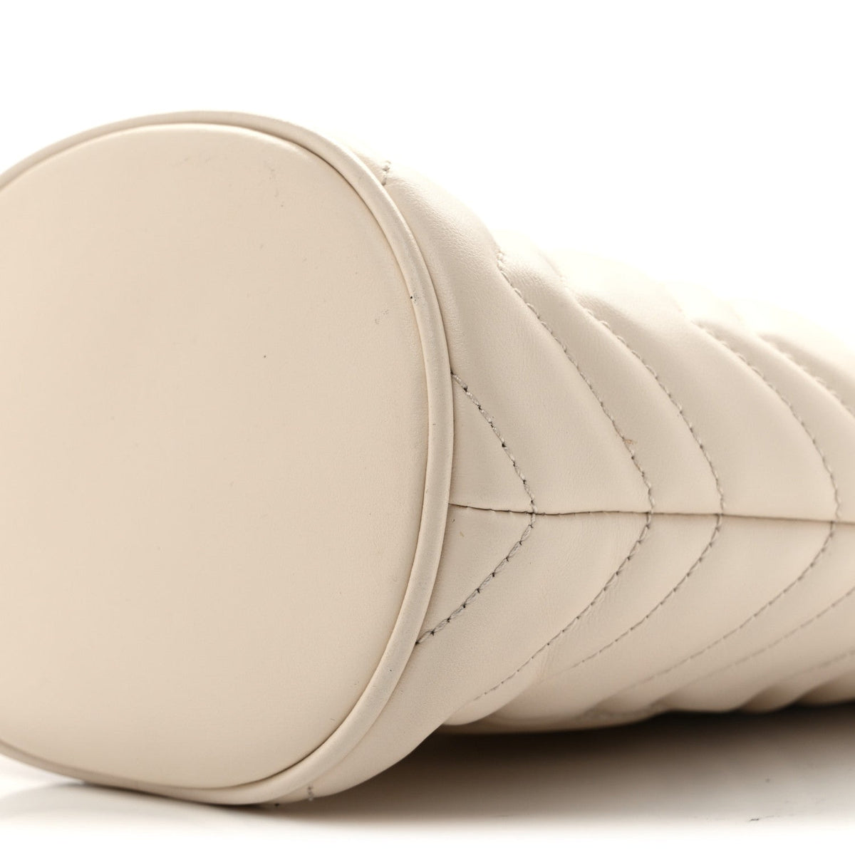 Calfskin Matelasse Mini GG Marmont 2.0 Bucket Bag White