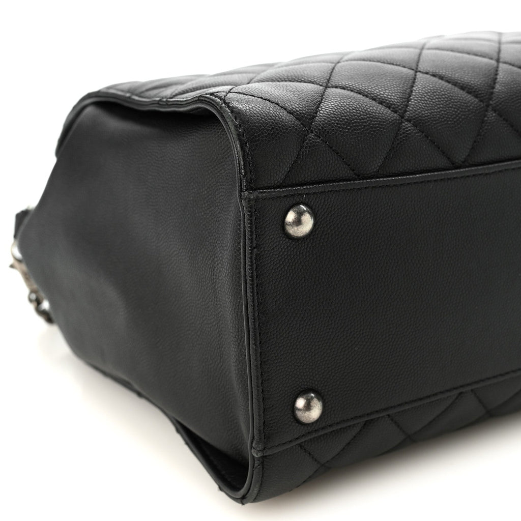 Caviar Quilted Medium CC Bucket Bag Black