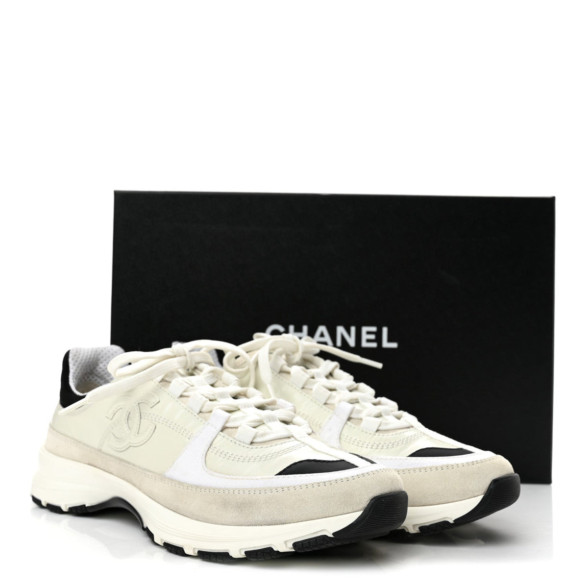Suede Calfskin Womens CC Sneakers 39 White Black