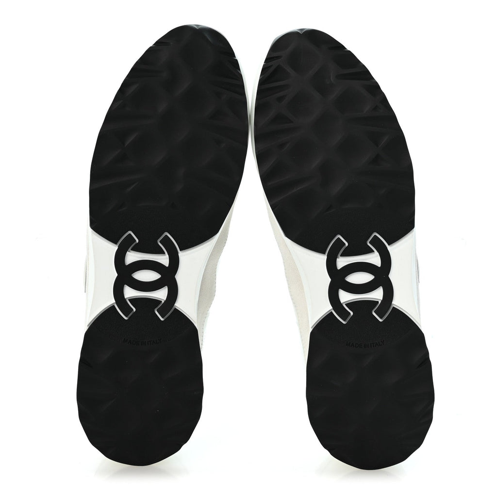 Suede Calfskin Quilted CC Sneakers 39 White Black