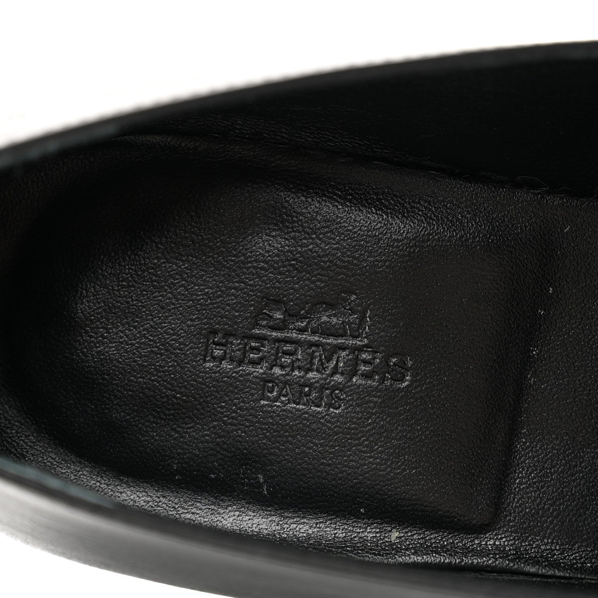 Calfskin Studded Womens Ancora Moccasin Loafers 38.5 Black