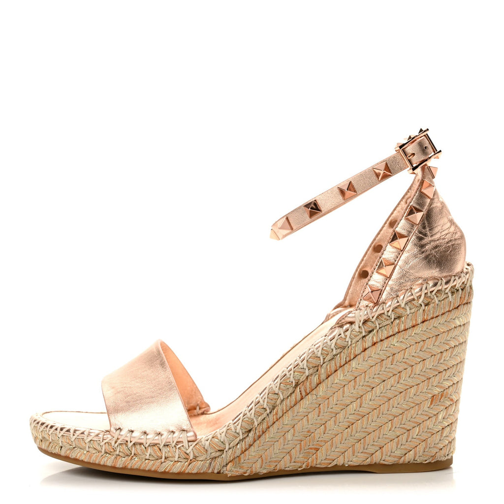 Metallic Grained Calfskin Rockstud Crisscross Ankle Strap Espadrille Wedge Sandals 40 Rame