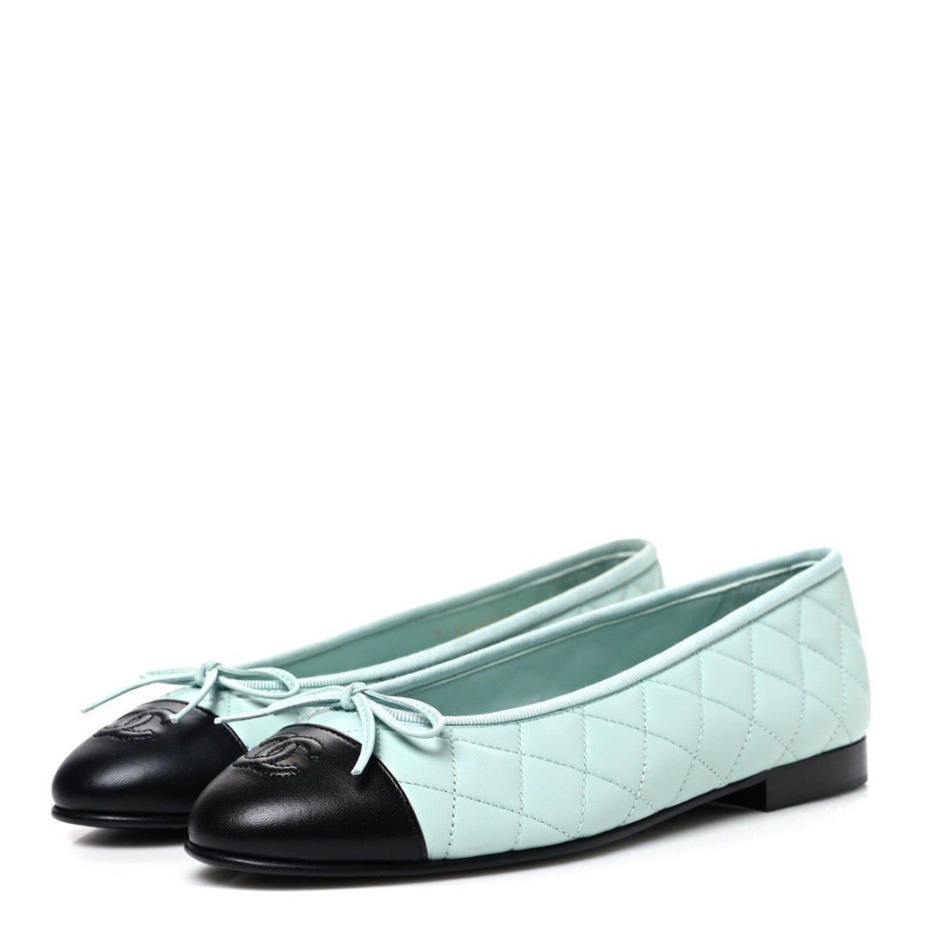 Lambskin Quilted CC Cap Toe Ballerina Flats 38 Light Blue Black