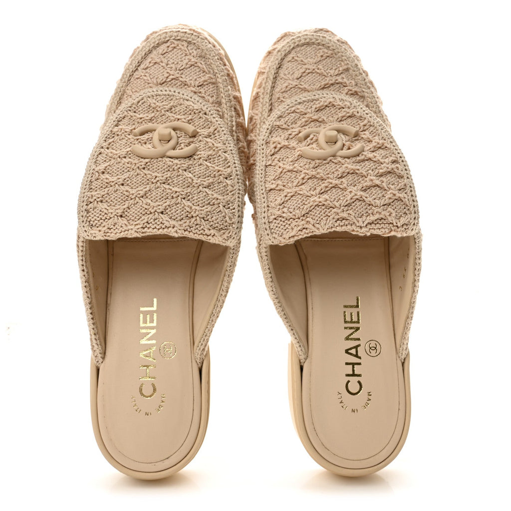 Lambskin Quilted CC Turnlock Mules 39 Light Beige