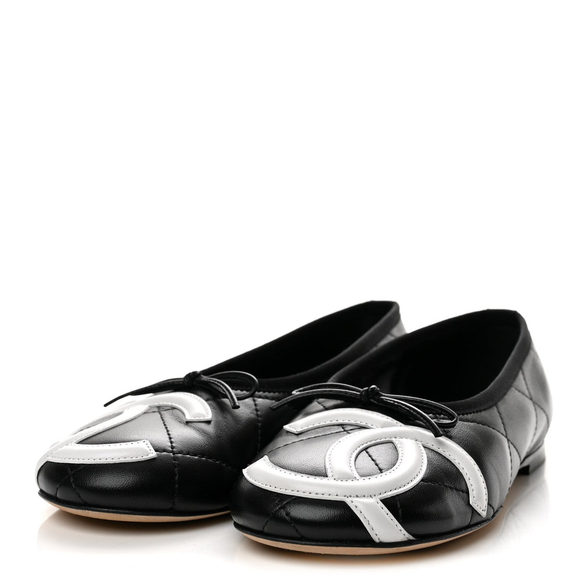 Lambskin Quilted CC Cambon Ballet Flats 36 Black White