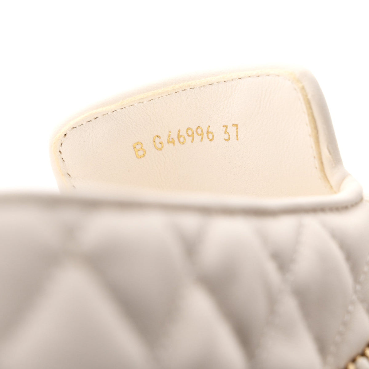 Shiny Lambskin Quilted Grosgrain Cap Toe CC Chain Espadrilles 37 White Black