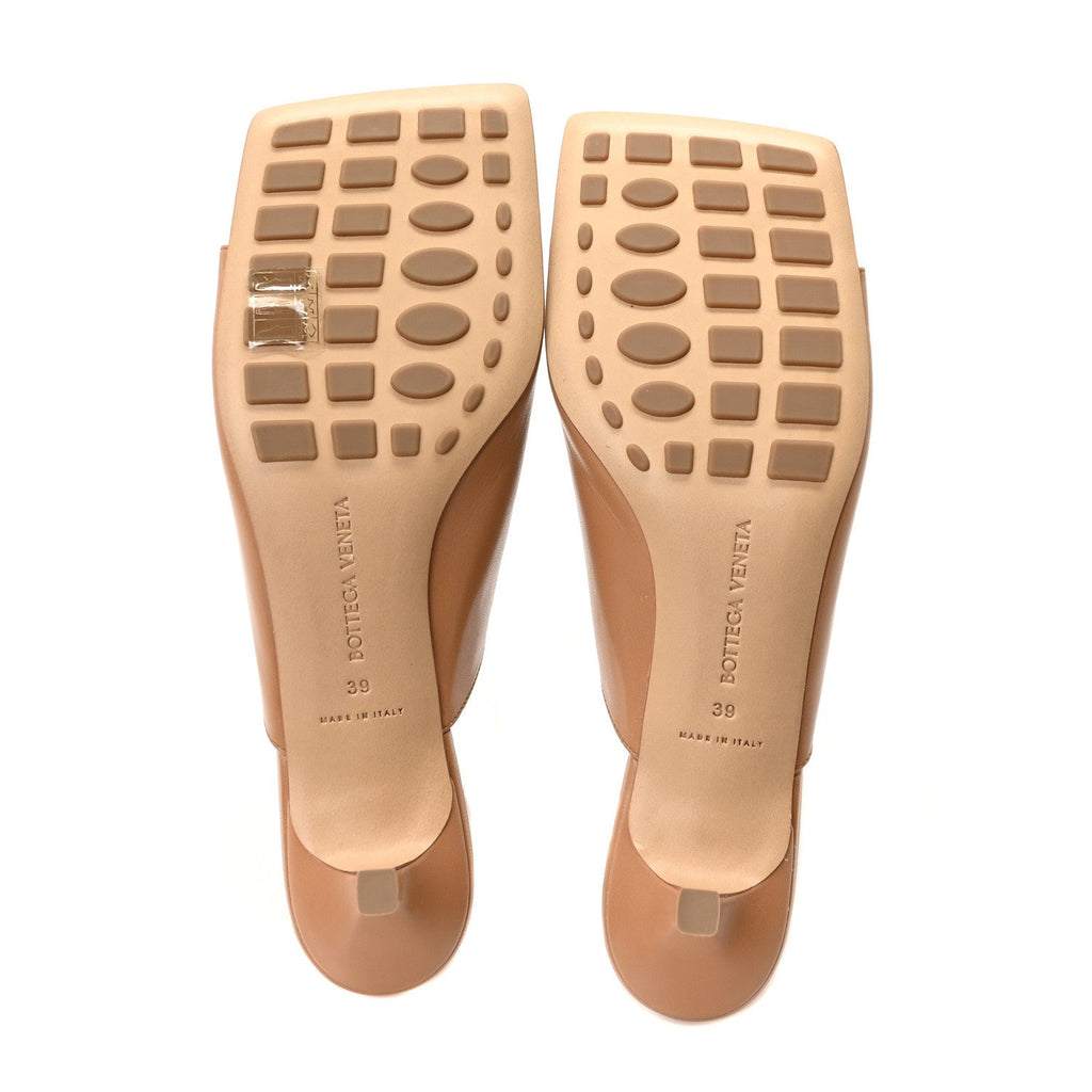 Lambskin Stretch Mule 40mm Sandals 39 Beige