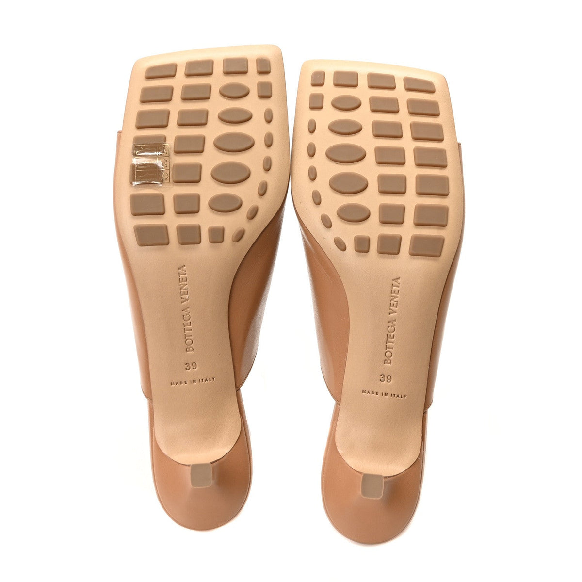 Lambskin Stretch Mule 40mm Sandals 39 Beige