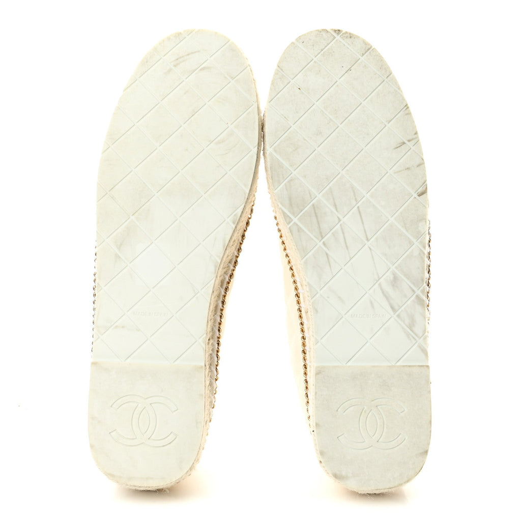 Shiny Lambskin Quilted Grosgrain Cap Toe CC Chain Espadrilles 40 White Black