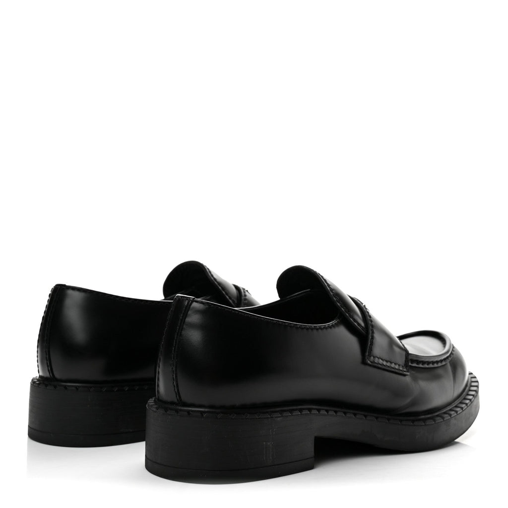 Spazzolato Metal Triangle Logo Mens 35mm Loafers 9.5 Black