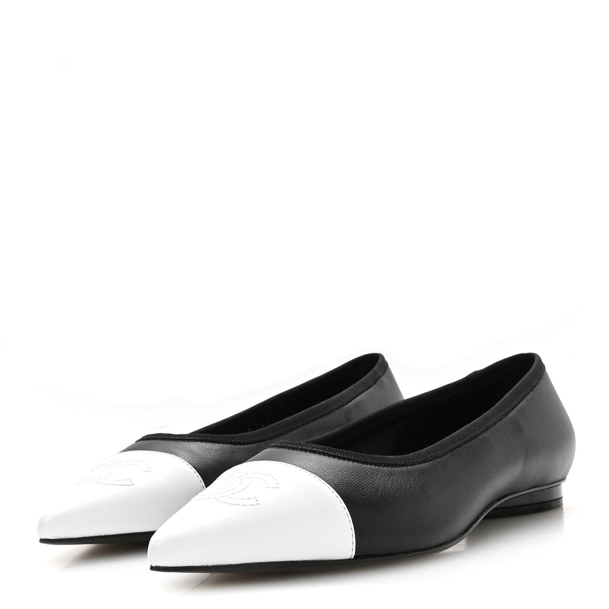 Lambskin Iridescent Lambskin Cap Toe CC Flats 37 Black White