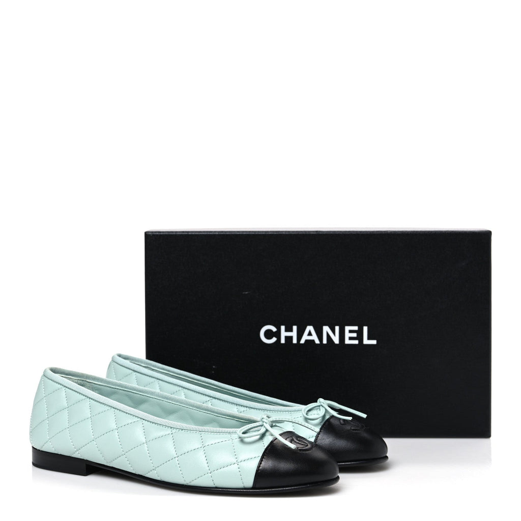 Lambskin Quilted CC Cap Toe Ballerina Flats 38 Light Blue Black