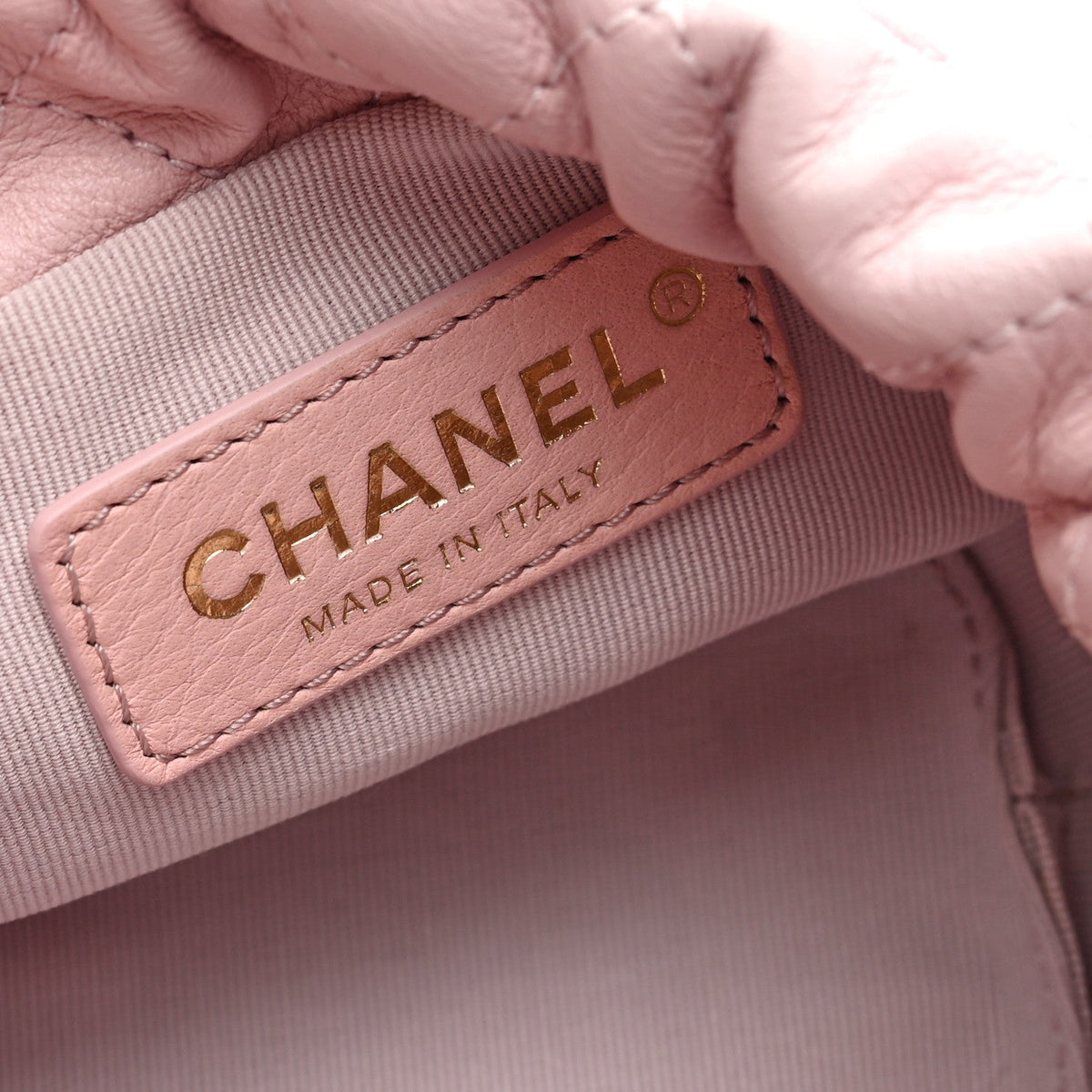 Calfskin Quilted Pearl Mini About Pearls Drawstring Bucket Light Pink