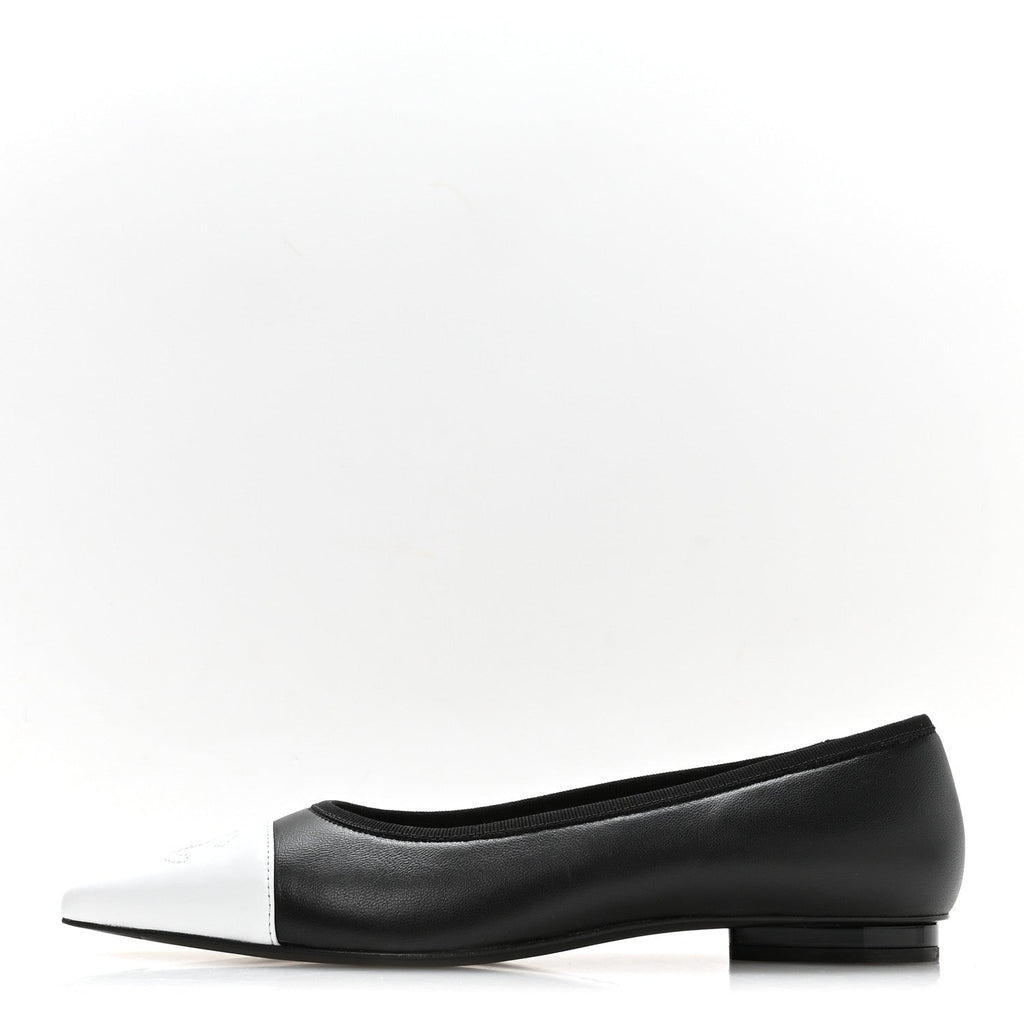 Lambskin Iridescent Lambskin Cap Toe CC Flats 37 Black White