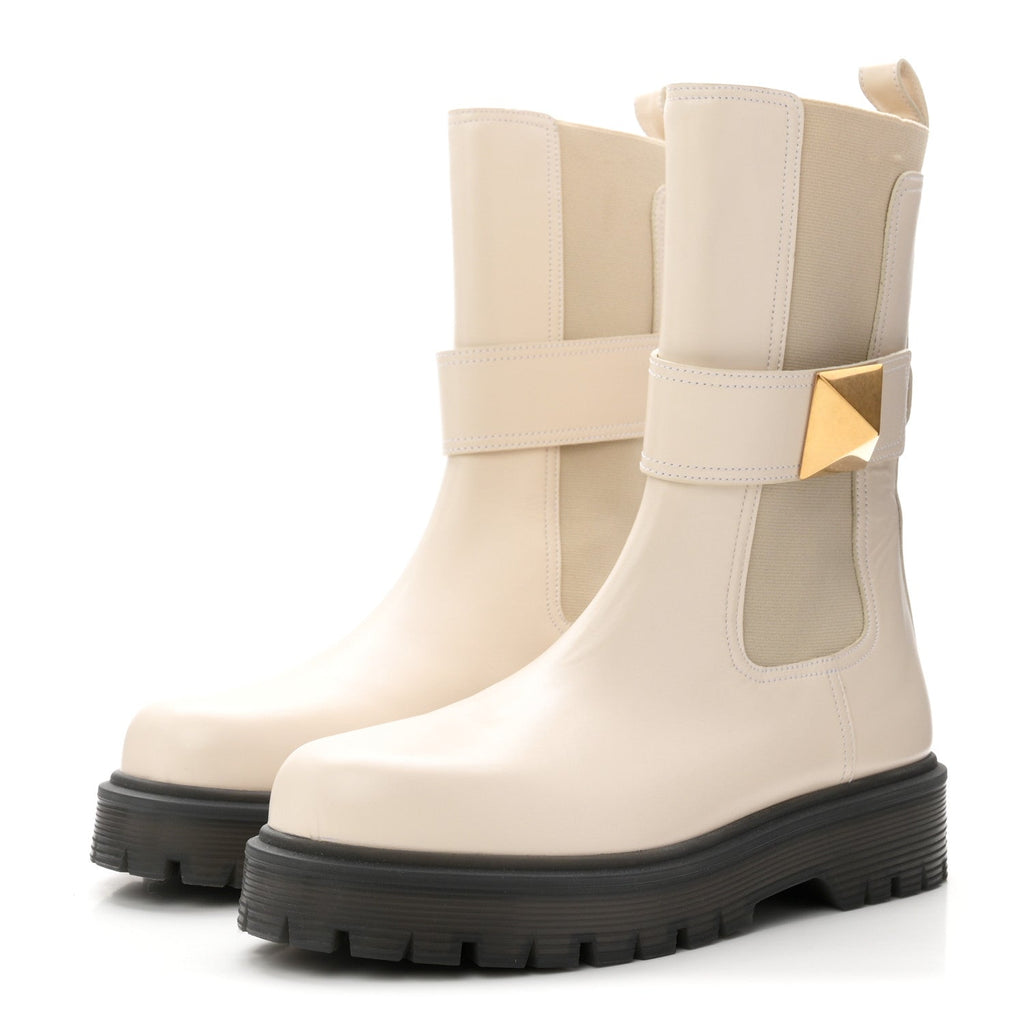 Calfskin One Stud Beatle 45mm Boots 41 Light Ivory